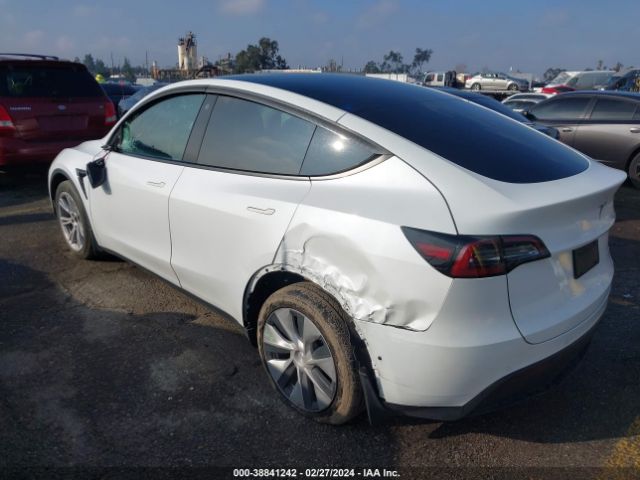 2021 TESLA MODEL Y 5YJYGAEE6MF294343 Photo 2