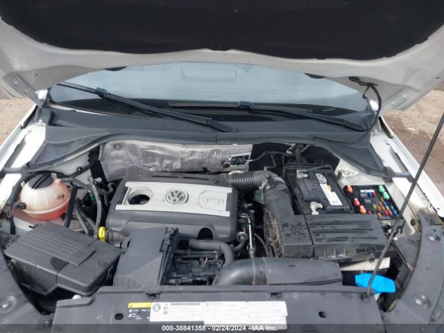 WVGUV7AX2HK029115 Volkswagen Tiguan 2.0t Sport