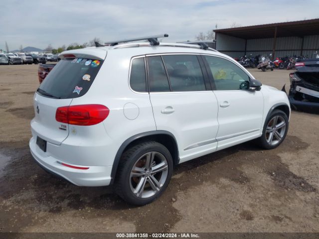 WVGUV7AX2HK029115 Volkswagen Tiguan 2.0t Sport