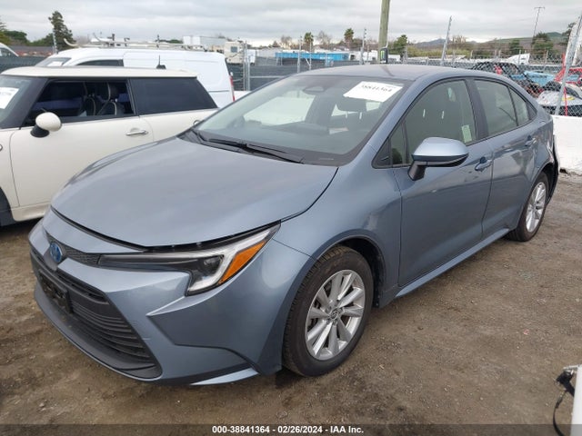 Toyota Corolla Hybrid Le 2023 JTDBCMFE8P3015607 Image 2