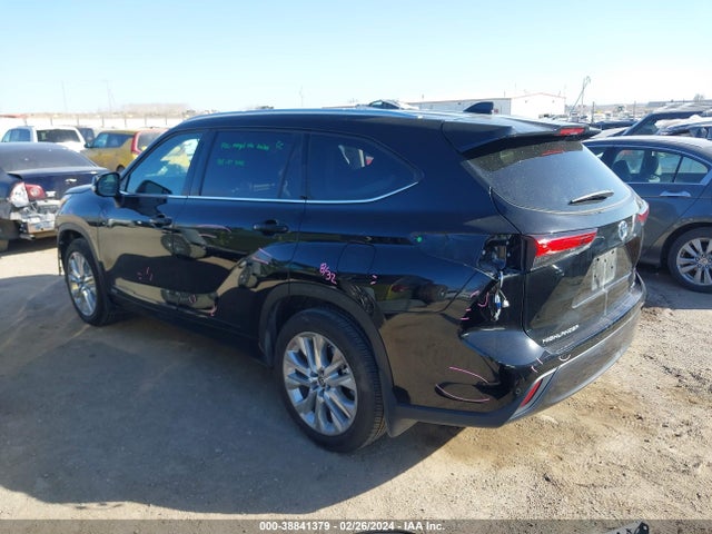 Toyota Highlander Hybrid Limited 2023 5TDXBRCH3PS582908 Image 3