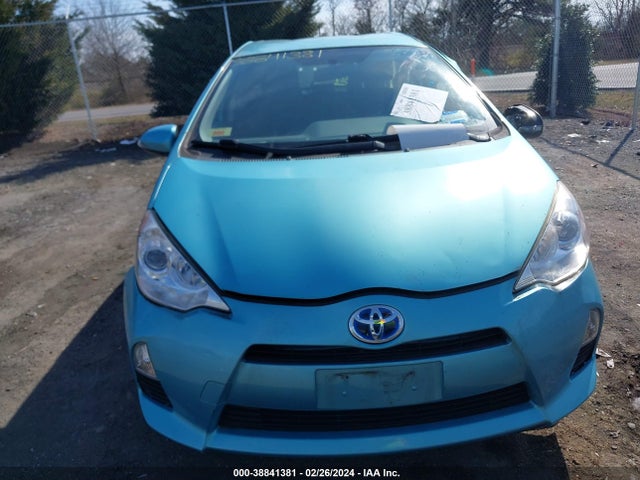 Toyota Prius C Three 2014 JTDKDTB39E1074959 Image 12