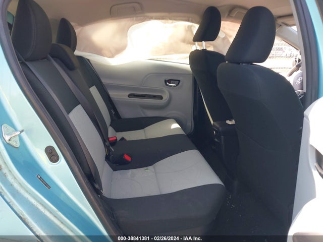 Toyota Prius C Three 2014 JTDKDTB39E1074959 Image 8