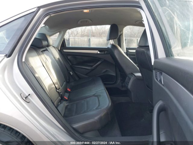 1VWAT7A30EC026548 Volkswagen Passat 1.8t Wolfsburg Edition