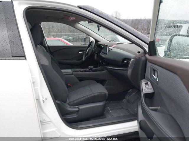 5N1AT3BB1MC811219 Nissan Rogue Sv Intelligent Awd
