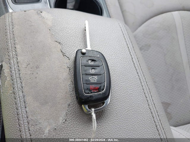 Hyundai SONATA SE 2017 5NPE24AF9HH581006 Image 11