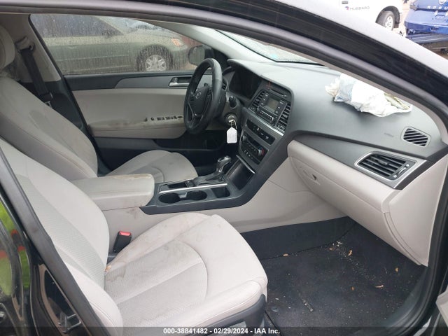 Hyundai SONATA SE 2017 5NPE24AF9HH581006 Image 5