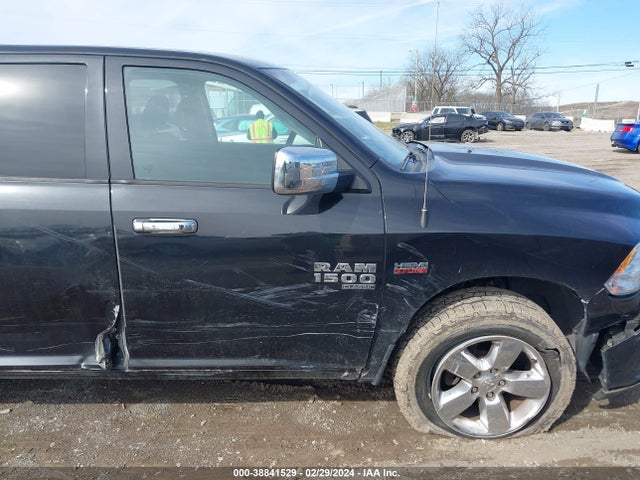 RAM 1500 Classic Express  4x2 5'7 Box 2019 1C6RR6KT5KS528817 Image 13