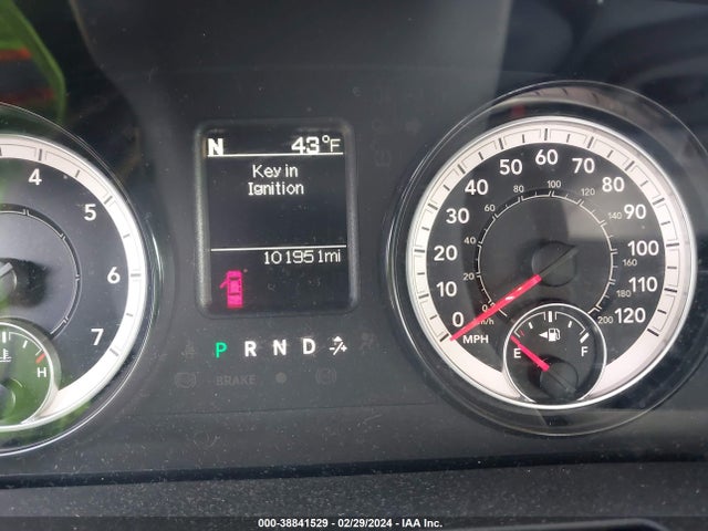 RAM 1500 Classic Express  4x2 5'7 Box 2019 1C6RR6KT5KS528817 Image 15