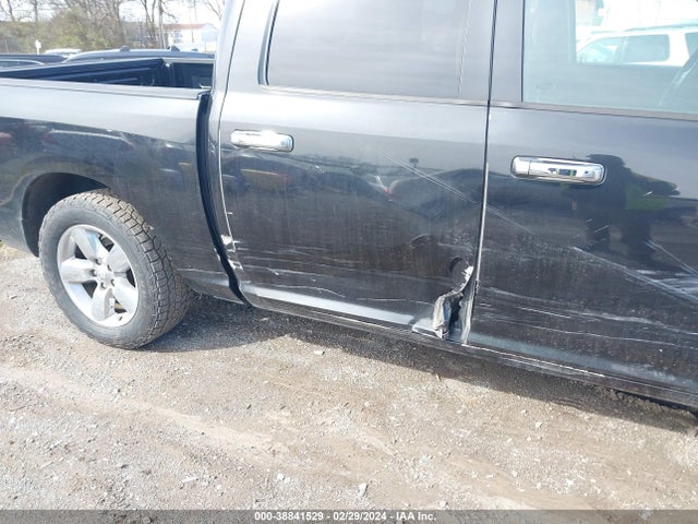 RAM 1500 Classic Express  4x2 5'7 Box 2019 1C6RR6KT5KS528817 Image 18