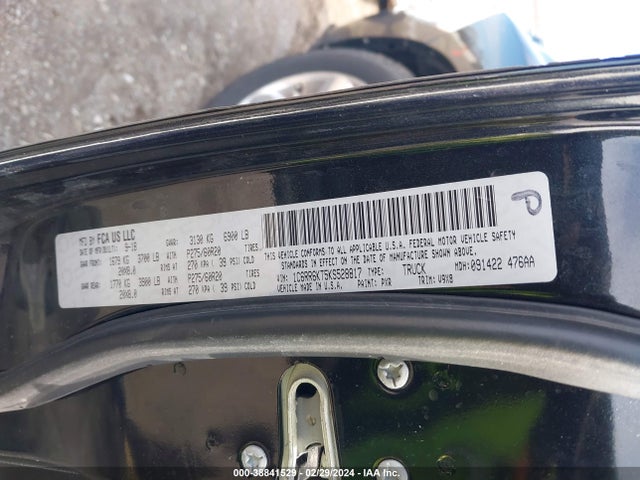 RAM 1500 Classic Express  4x2 5'7 Box 2019 1C6RR6KT5KS528817 Image 9