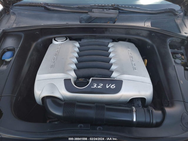 2005 PORSCHE CAYENNE WP1AA29PX5LA25215 Photo 9