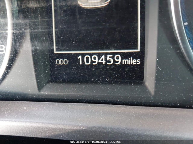 Toyota RAV4 LE 2018 JTMZFREV9JJ211367 Image 15