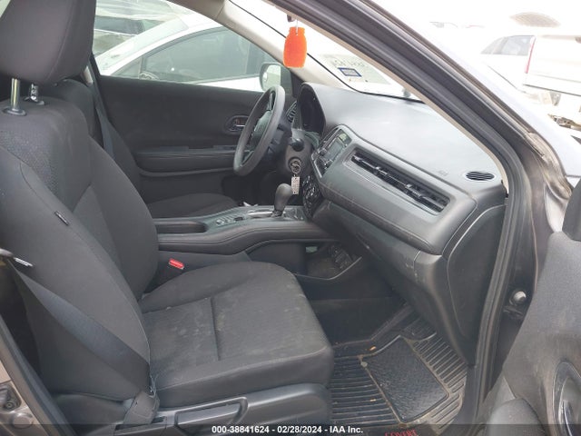 Honda HR-V LX 2017 3CZRU5H3XHM704667 Image 5
