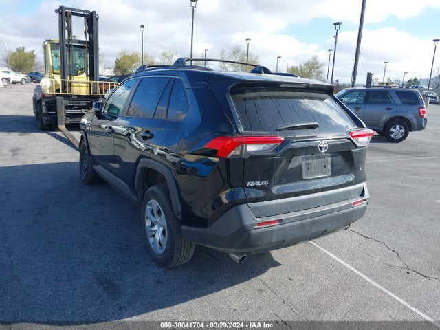 Toyota RAV4 LE 2021 2T3K1RFV0MC170956 Image 3