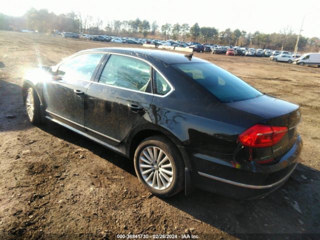 1VWBT7A39GC027091 Volkswagen Passat 1.8t Se