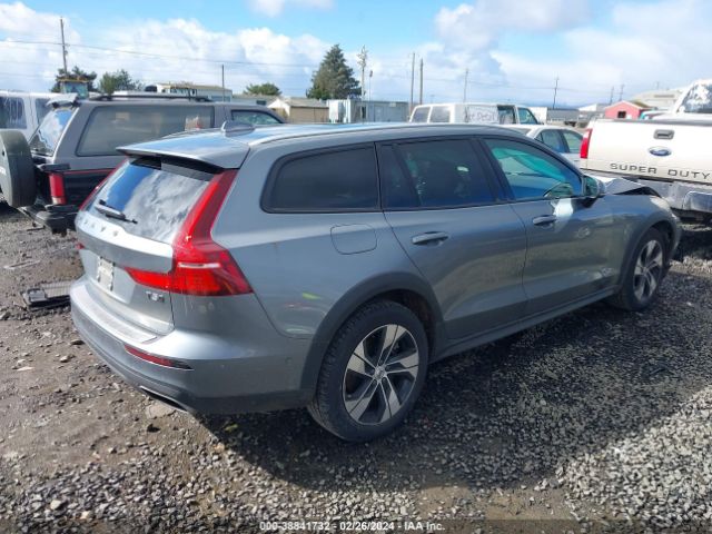 YV4102WK1L1031102 Volvo V60 Cross Country T5
