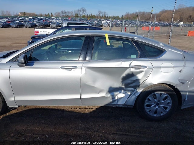 Ford FUSION S 2019 3FA6P0G73KR195027 Image 14