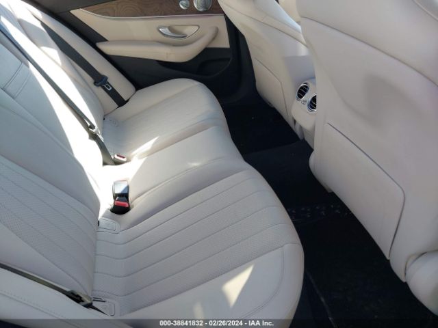 WDDZF4KB2HA024663 Mercedes-Benz E 300 4matic