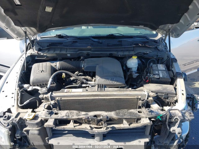 2015 RAM 1500 BIG HORN VIN: 1C6RR7LG3FS740404