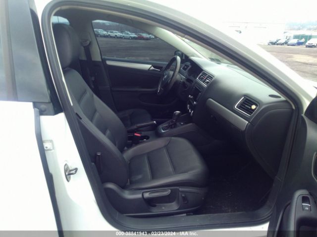 3VWD17AJ2EM378983 Volkswagen Jetta 1.8t Se