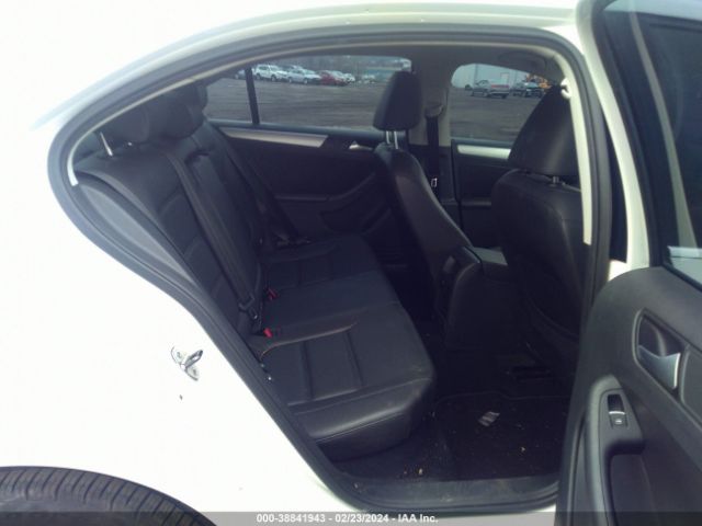 3VWD17AJ2EM378983 Volkswagen Jetta 1.8t Se