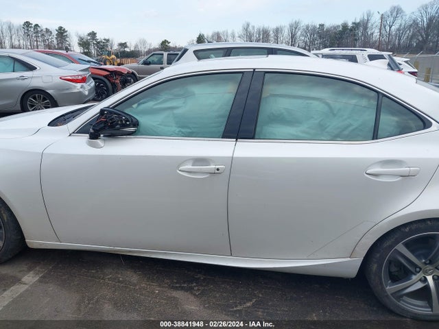 Lexus IS 200T 2017 JTHBA1D21H5060924 Image 15
