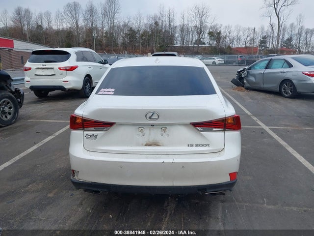 Lexus IS 200T 2017 JTHBA1D21H5060924 Image 17