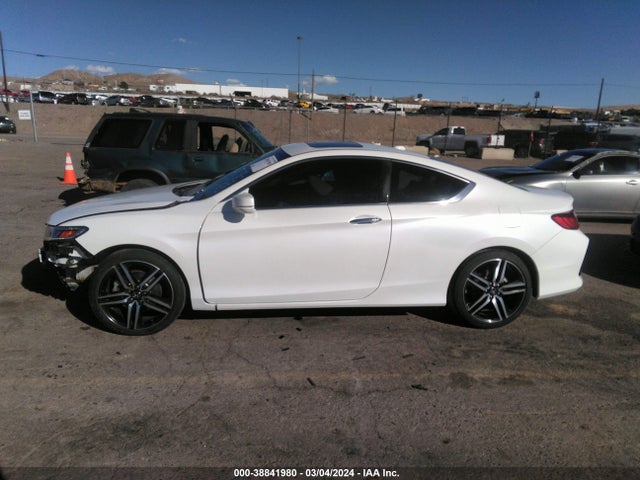 Honda Accord Touring 2016 1HGCT2B07GA000967 Image 15