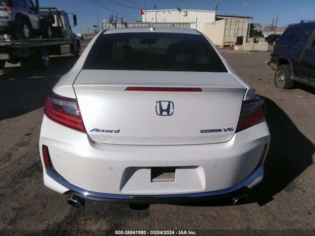 Honda Accord Touring 2016 1HGCT2B07GA000967 Image 17