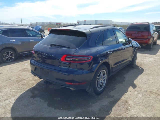 2017 PORSCHE MACAN WP1AA2A52HLB82557 Photo 3
