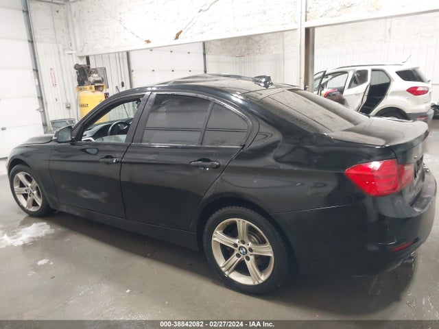 BMW 320i Xdrive 2014 WBA3C3G53ENS68376 Image 15