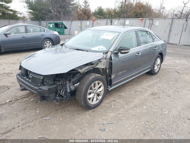 1VWAT7A31GC049601 Volkswagen Passat 1.8t S