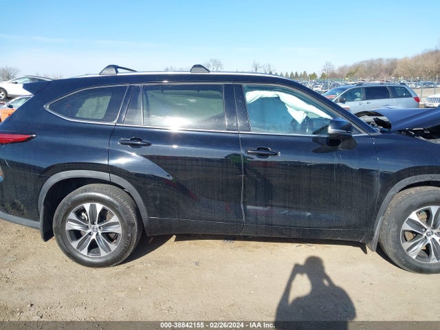 Toyota Highlander Xle 2021 5TDGZRBH0MS106186 Image 13