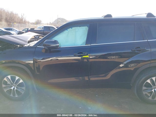 Toyota Highlander Xle 2021 5TDGZRBH0MS106186 Image 14
