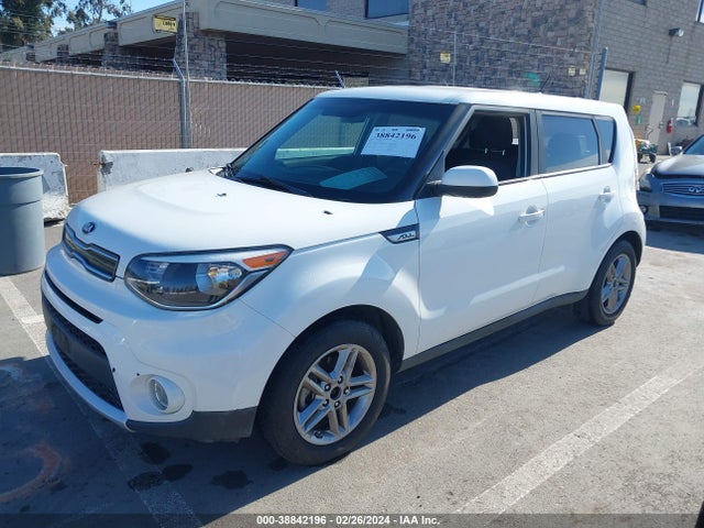 38842196 :رقم المزاد ، KNDJP3A59H7412206 vin ، 2017 Kia Soul + مزاد بيع