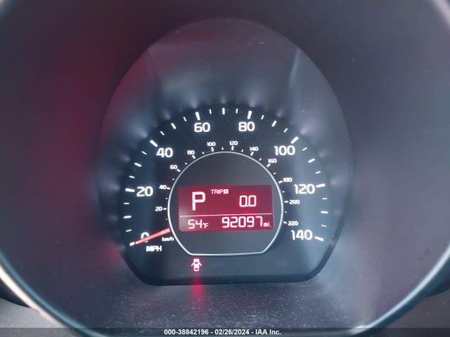 38842196 :رقم المزاد ، KNDJP3A59H7412206 vin ، 2017 Kia Soul + مزاد بيع