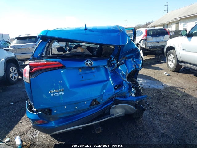 Toyota Rav4 Xle 2018 2T3RFREV2JW799789 Image 17