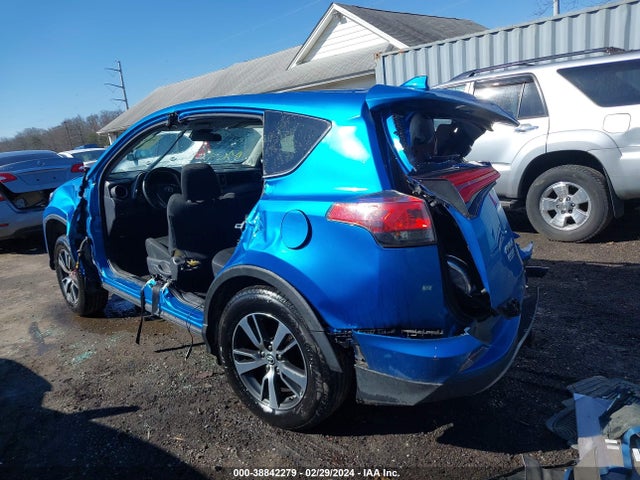 Toyota Rav4 Xle 2018 2T3RFREV2JW799789 Image 3