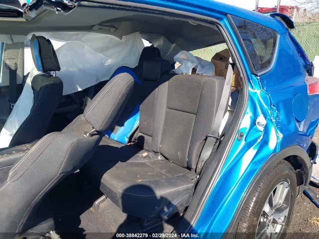 Toyota Rav4 Xle 2018 2T3RFREV2JW799789 Image 8
