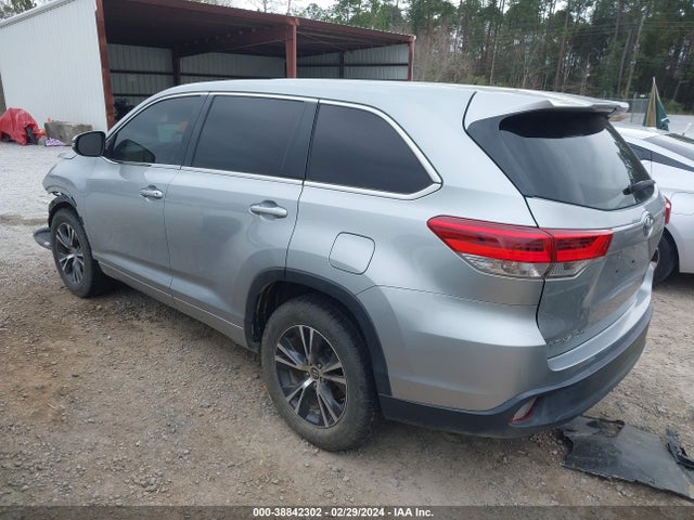 Toyota Highlander Le 2017 5TDZARFH7HS030224 Image 3