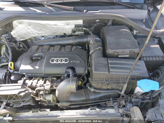 WA1BCCFS5HR003813 Audi Q3 2.0t Premium