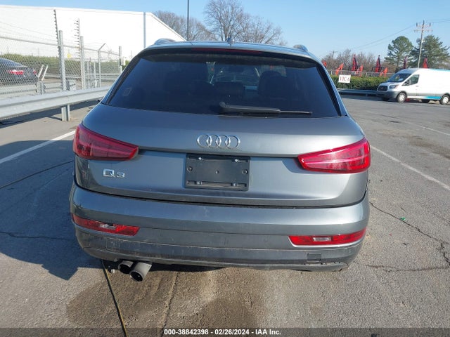 WA1BCCFS5HR003813 Audi Q3 2.0t Premium