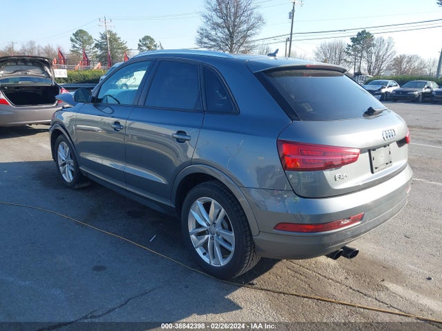 WA1BCCFS5HR003813 Audi Q3 2.0t Premium