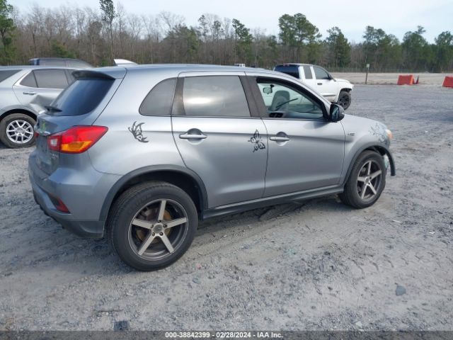 JA4AP3AU3JZ002903 Mitsubishi Outlander Sport Es/se