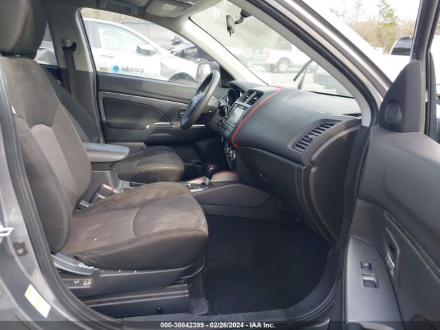 JA4AP3AU3JZ002903 Mitsubishi Outlander Sport Es/se
