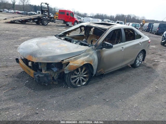 Toyota CAMRY XLE 2015 4T1BF1FK7FU974254 Image 2