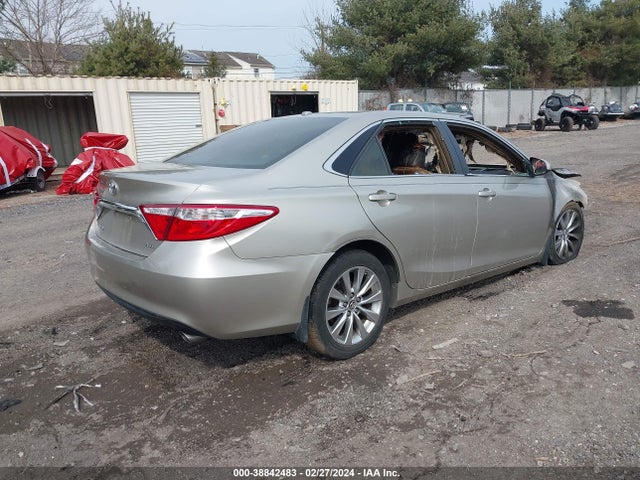Toyota CAMRY XLE 2015 4T1BF1FK7FU974254 Image 4