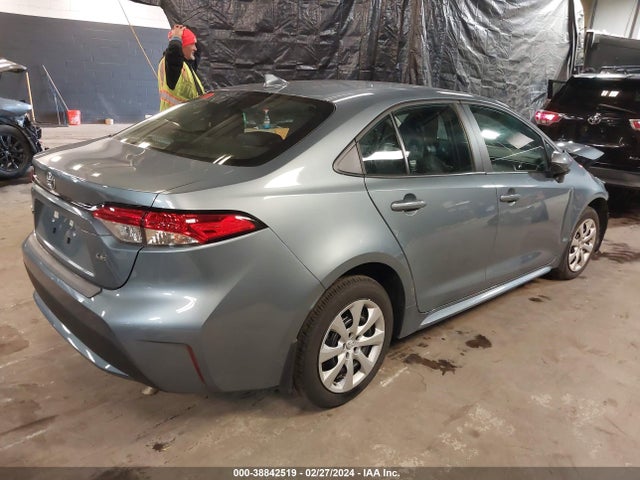 Toyota COROLLA LE 2022 5YFEPMAE5NP382591 Image 4