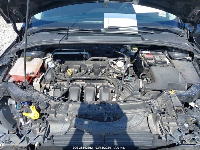 Ford FOCUS SE 2016 1FADP3K27GL342492 Image 10